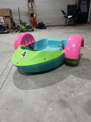 Kids paddle Bumper Boats W/Pool (6 boats)